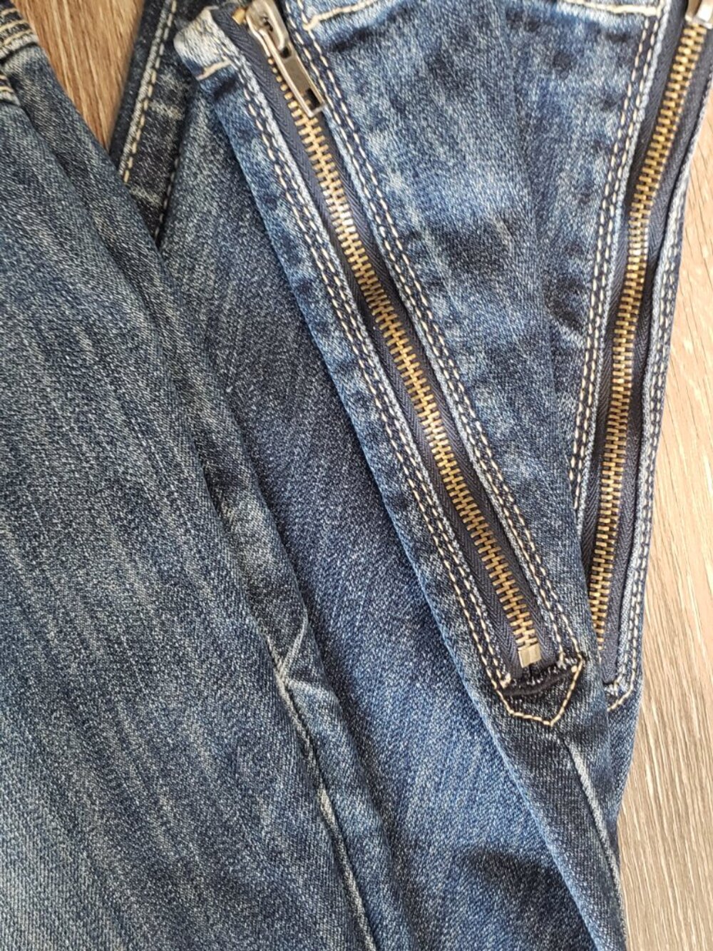 Almost Famous Distressed Jeans- Junios Sz 13 - Picture 3 of 7